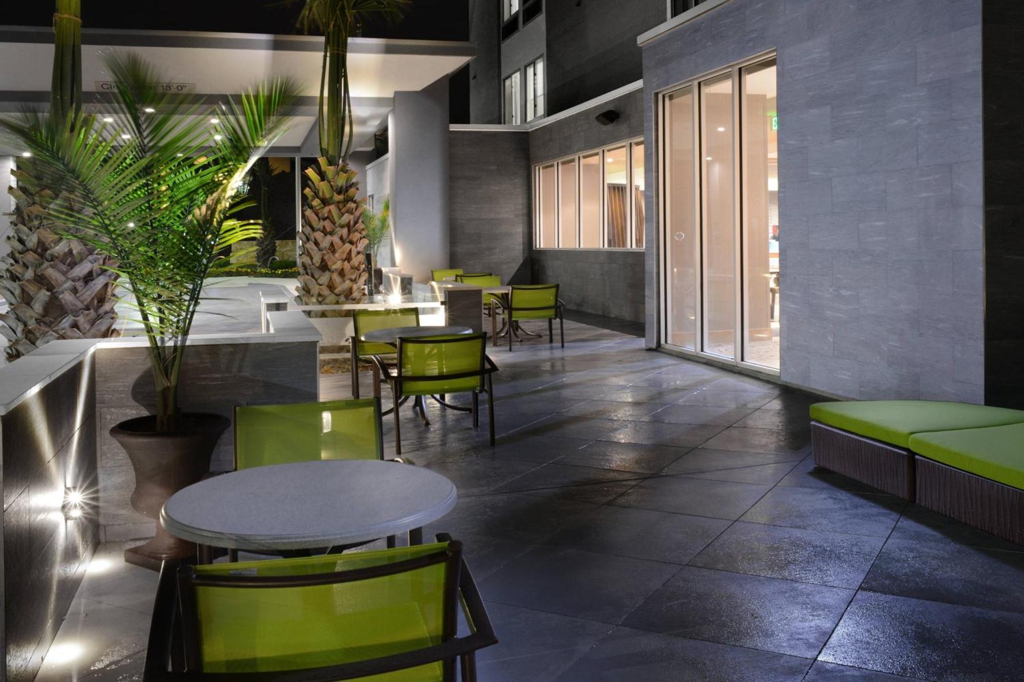 Springhill By Marriott Northwest At The Rim Hotel 3*